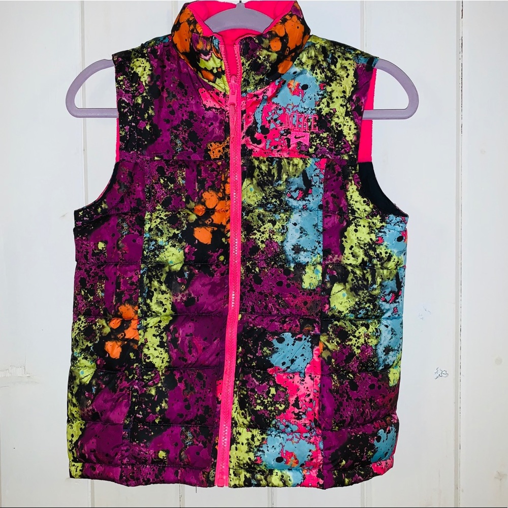 Nike sleeveless jacket